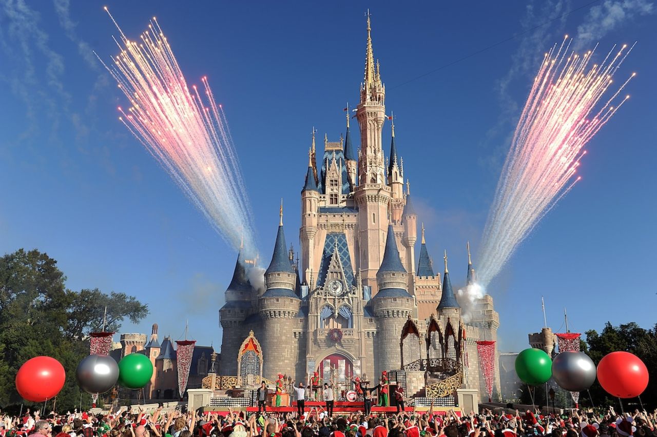 A manera de prueba de que los niños menores de cinco no son los únicos aficionados al Mundo de Disney, la atracción con sede en Florida resultó ser un lugar popular para los fotógrafos de Instagram.