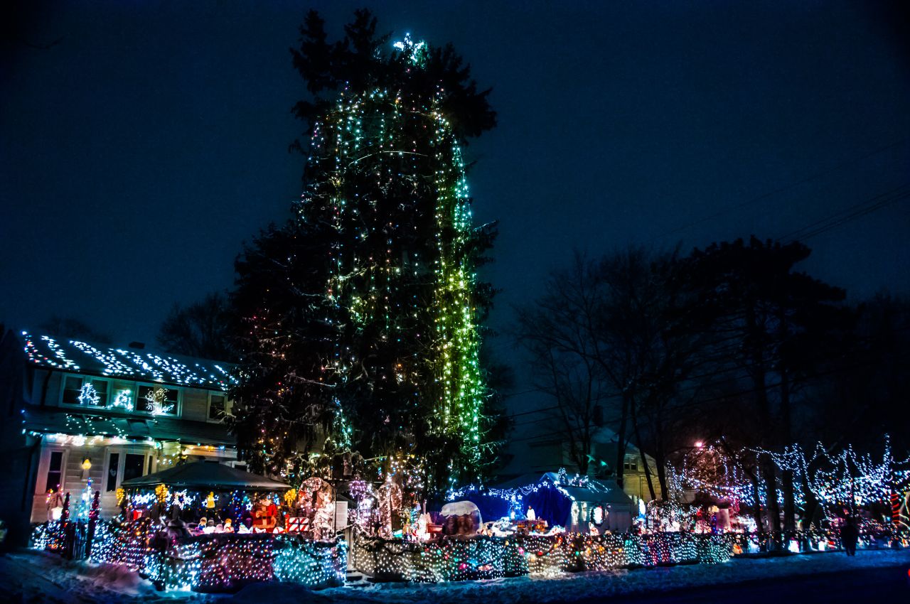 This is the largest Christmas lights display in the Royal Oak area, according to <a href="http://ireport.cnn.com/docs/DOC-1068387" target="_blank">Sean Fleming</a>. He says this is the 35th and final year they will be on display. "I feel it will be a little less festive without the lights and I will have to go somewhere else to soak in the lights," he said.