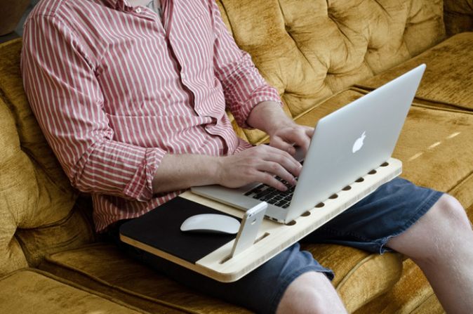 <strong>11. </strong><a href="http://www.kickstarter.com/projects/iskelter/slate-mobile-airdesk" target="_blank" target="_blank"><strong>Slate - Portable Laptop Desk</strong></a>