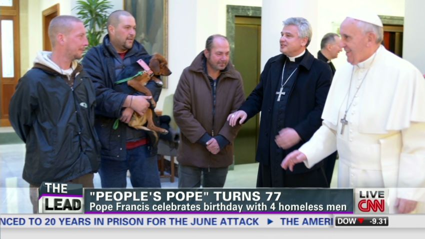 lead pope celebrates birthday with homeless_00001419.jpg