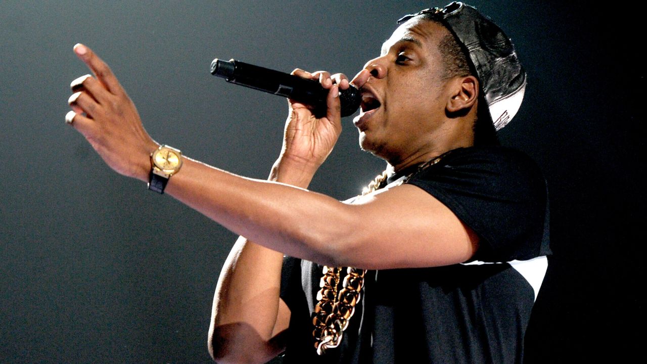 Jay Z puede ser considerado uno de los reyes del hip-hop, pero también es el rey de fingir que va a retirarse. En 2003, el rapero anunció que "The Black Album" sería su último álbum, pero la vida sin un micrófono simplemente no va con él. Tres años después, ya estaba de vuelta en la cabina. Más adelante, le dijo a Entertainment Weekly que ese fue quizá, el peor retiro de la historia.
