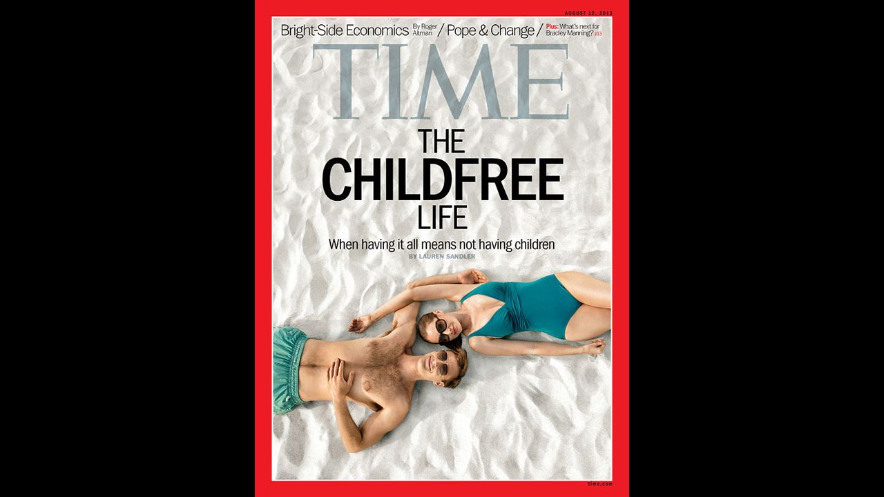 Un artículo de la portada de la revista Time, "La vida sin hijos", junto con un iReport de CNN sobre la decisión de una joven de 27 años de no tener hijos, plantearon el problema sobre cómo cada vez más mujeres están optando por no ser madres. "Me han llamado egoísta y materialista", dijo una usuaria de iReporter. "Pero no creo ser egoísta de ninguna manera por tomar una decisión responsable. Sería mucho más egoísta tener un hijo por las razones equivocadas".