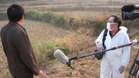 FlorCruz reporting on bird flu cases.