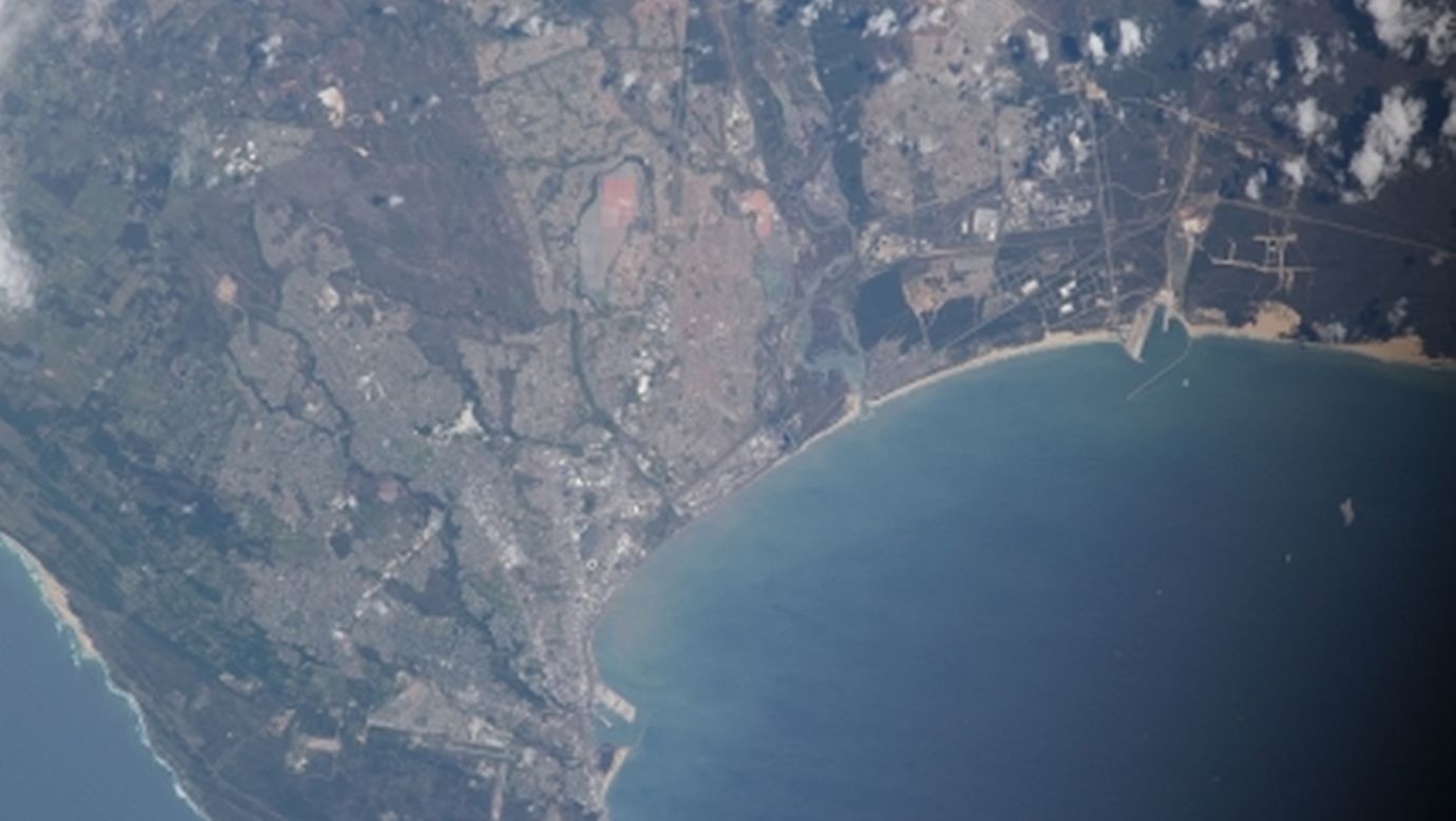 Miembros de la Expedición 38 tomaron una fotografía de la costa atlántica de Sudáfrica desde la Estación Espacial Internacional.