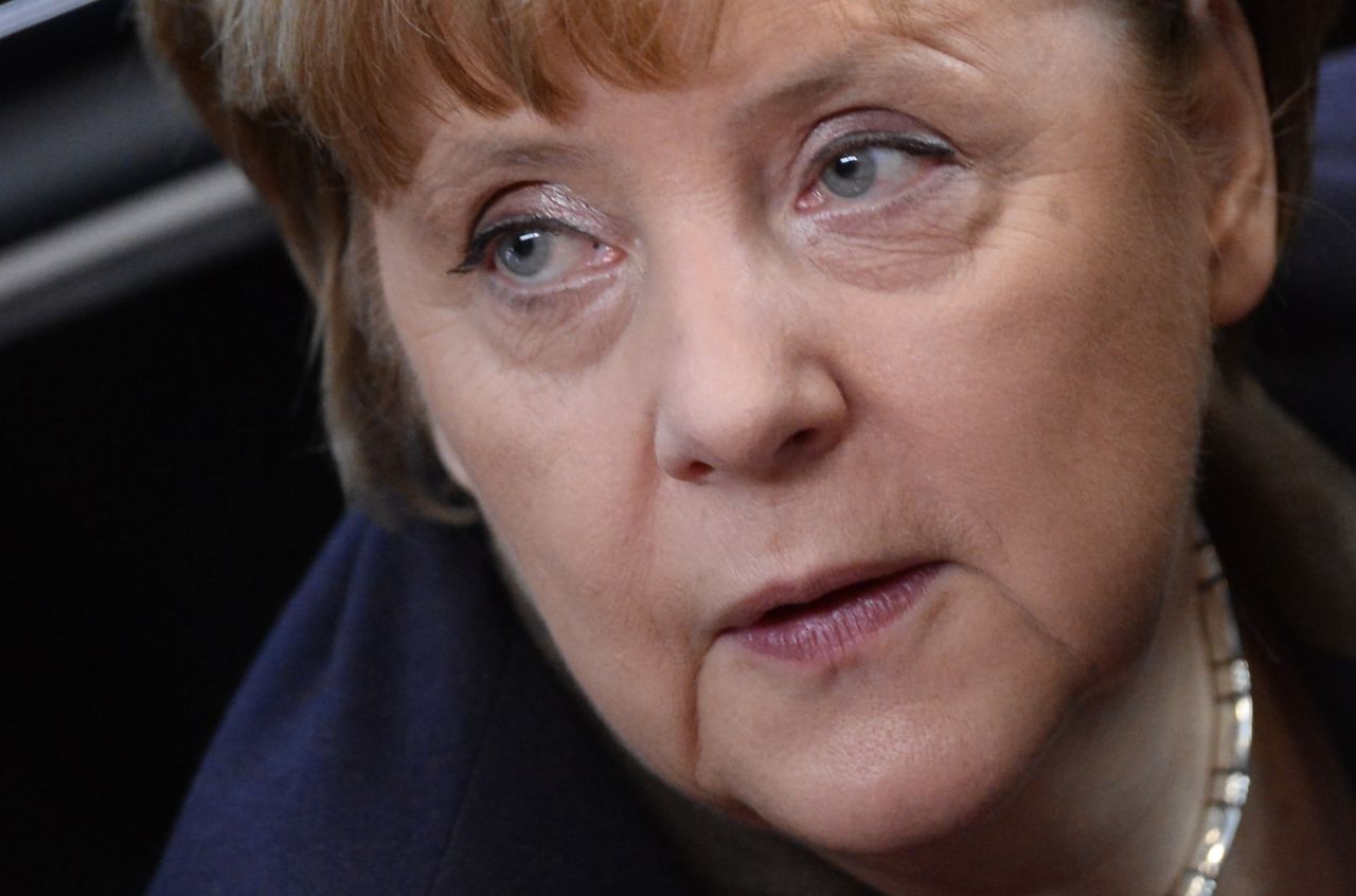 Cuando la Unión Europea estuvo a punto de caer en el abismo económico, la canciller alemana Angela Merkel desempeñó un papel importante en impedir una crisis. 