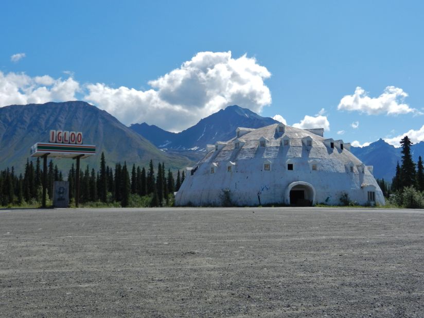 <strong>Igloo City, Alaska, United States:</strong> Starting construction in the 1970s, Igloo City contravened so many building codes it was never able to open.Serving variously as a souvenir stand and gas station since, it's now all but derelict.