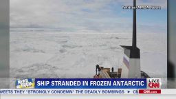 nr ship trapped in antarctica_00001221.jpg