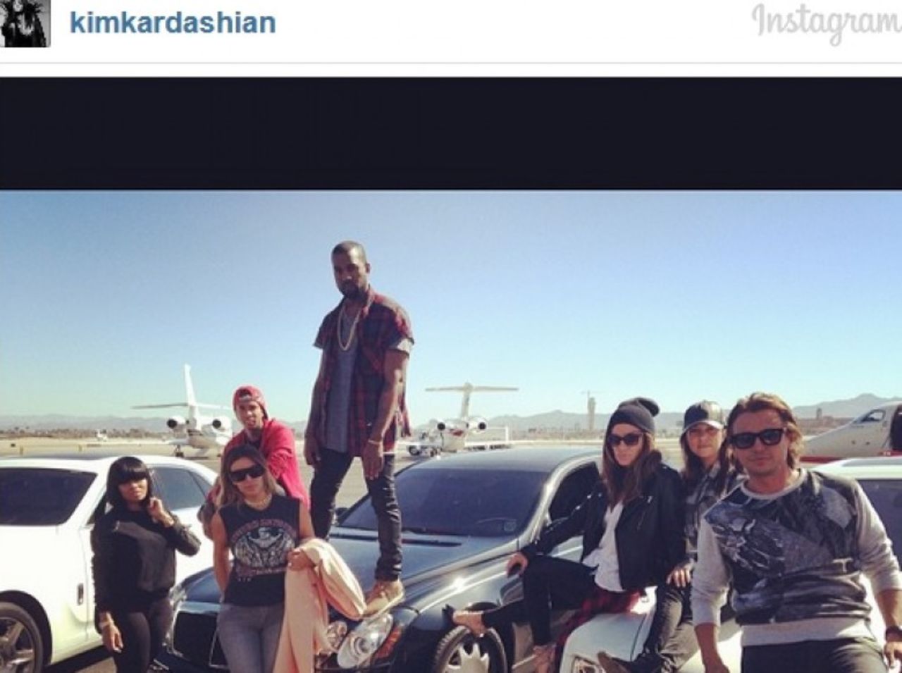  Millones de seguidores Instagram de Kim Kardashian obtuvieron una mirada del interior en su viaje de cumpleaños a Las Vegas en octubre. Y esta foto no es la única de las fotos de Kim que se apodera del Internet. 