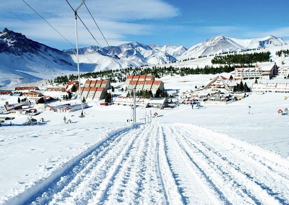 A popular heli-skiing destination, Las Lenas also has one of the world's longest ski runs.