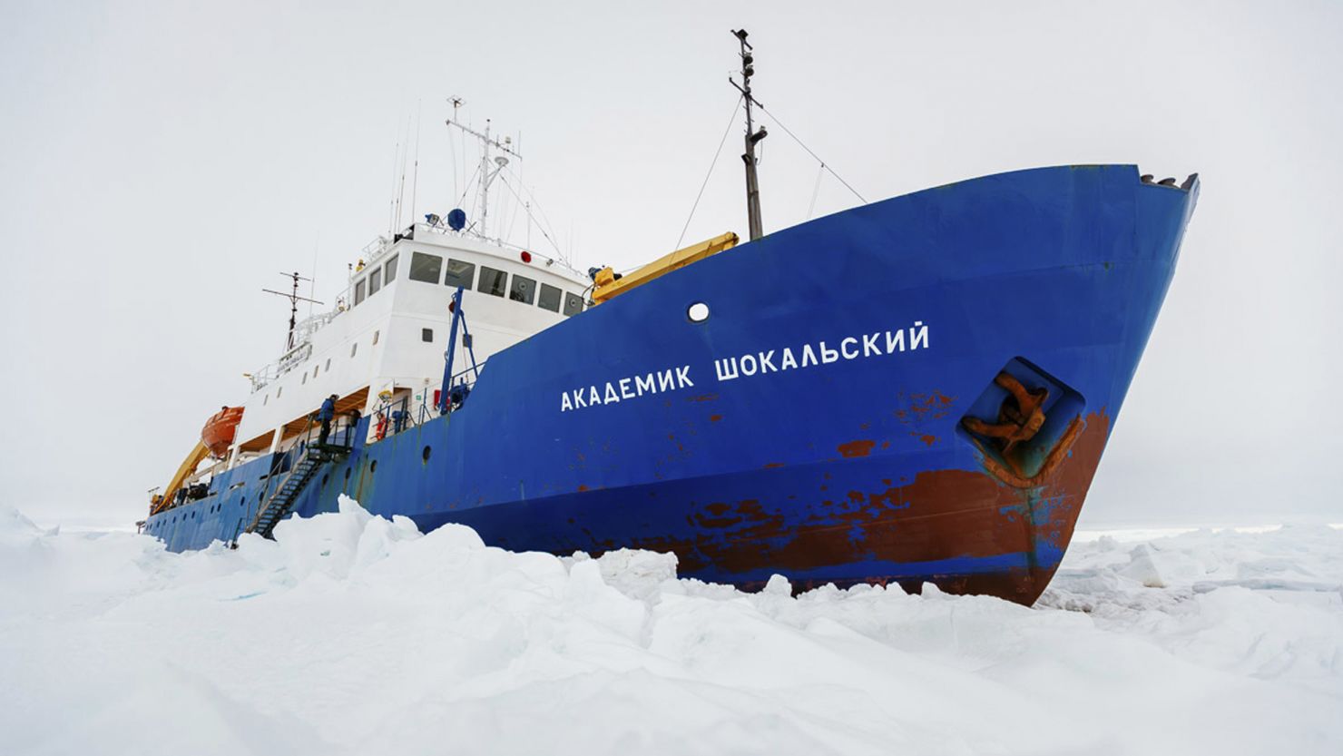 Russian ship MV Akademik Shokalskiy has broken free from Antarctic ice and headed for open water.