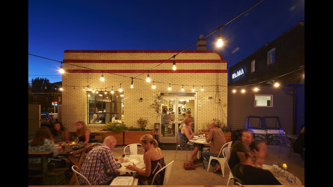 Chef Ben Poremba renovated a Standard Oil gas station built in the 1930s into a wine bar and restaurant in St. Louis, Missouri. Olio opened in November 2012.