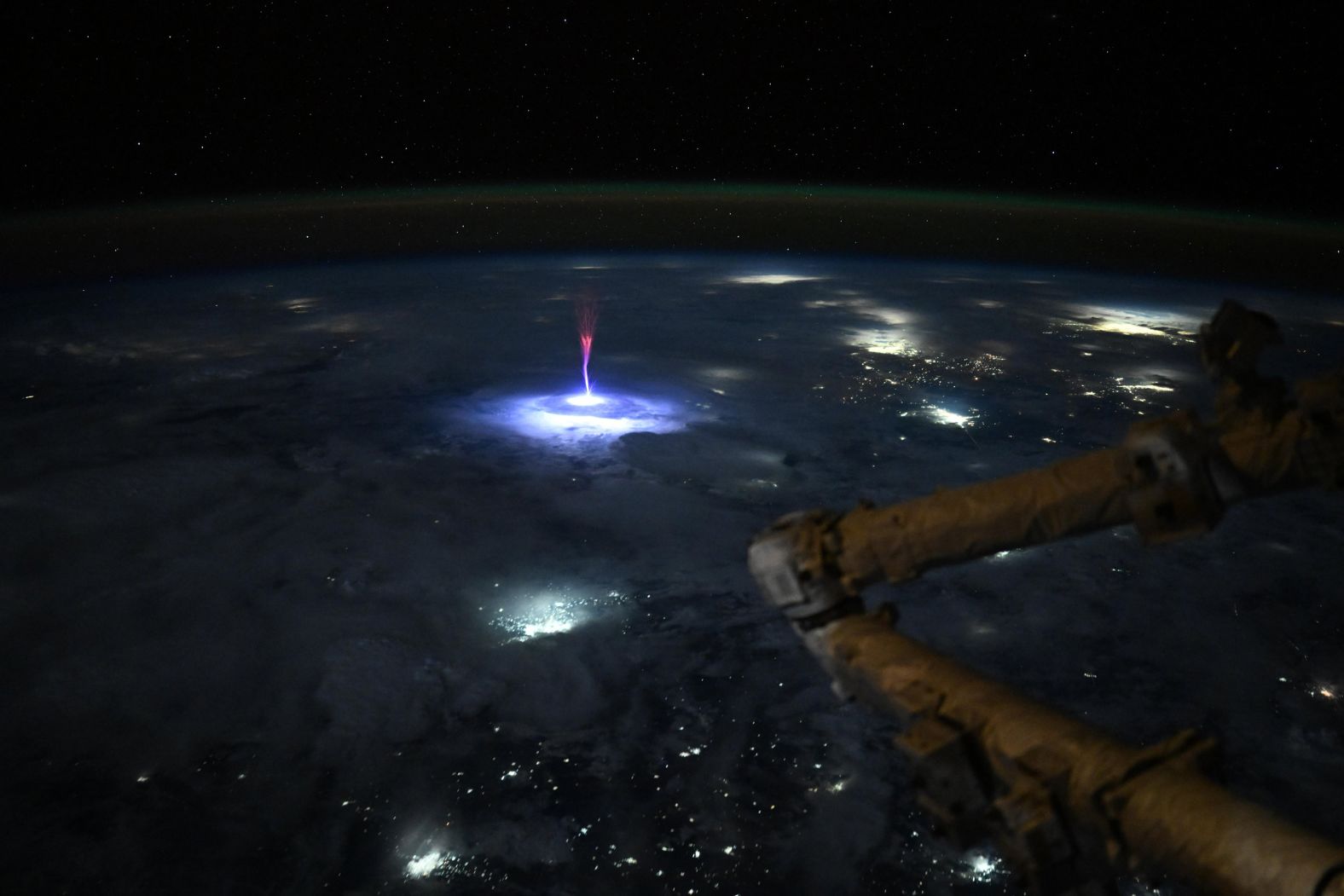 NASA astronaut Nichole Ayers captured this lightning sprite from the International Space Station while the ISS was over Mexico and the United States on Thursday, July 3. “Sprites are TLEs or Transient Luminous Events, that happen above the clouds and are triggered by intense electrical activity in the thunderstorms below,” <a href="index.php?page=&url=https%3A%2F%2Fx.com%2FAstro_Ayers%2Fstatus%2F1940810789830451563" target="_blank">Ayers said in a social media post.</a>