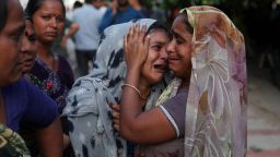 Dabu Patni cries upon hearing the news of her brother Akash Patni, who died when the Air India Boeing 787 Dreamliner plane crashed in Ahmedabad, India, June 12, 2025. REUTERS/Amit Dave      TPX IMAGES OF THE DAY