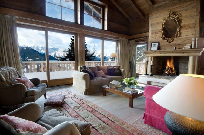 You could plot your entire day's skiing from the floor-to-ceiling windows here.