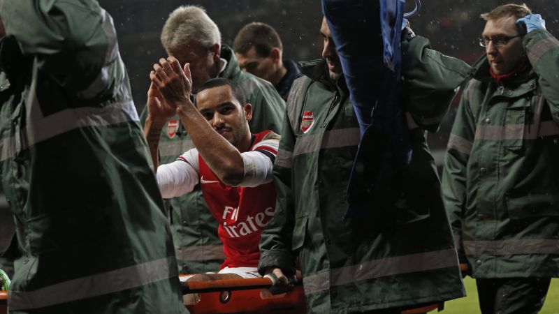 Arsenal’s Theo Walcott out with ACL injury | CNN