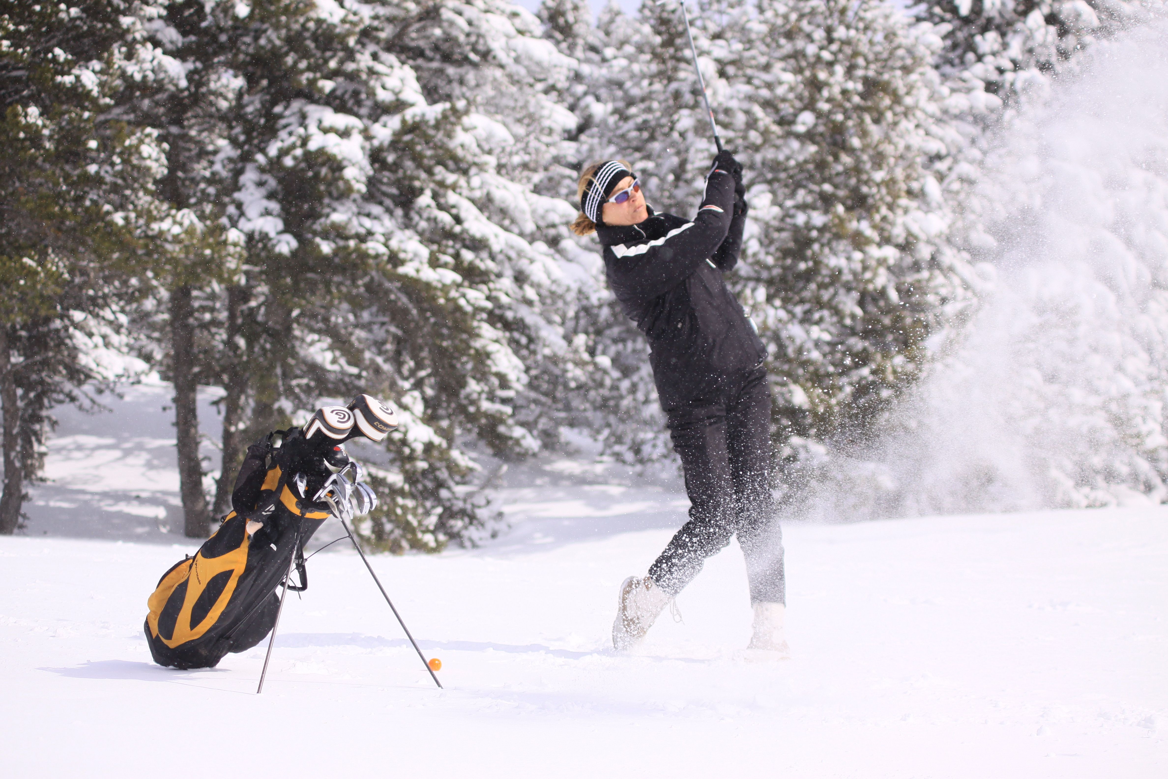 Entries at Gstaad are limited to 36 players, with each paying €290 ($395) for a round.  
