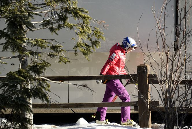 Vonn suffered a setback in December 2013 and had to pull out of a downhill race. She was not able to compete the next year at the Winter Olympics in Russia.