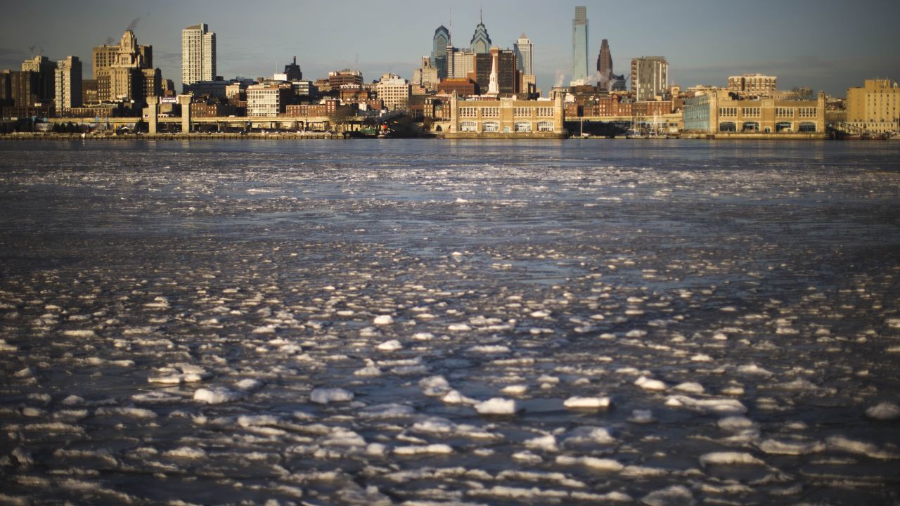 Hielo en el río Delaware en Filadelfia el 8 de enero.