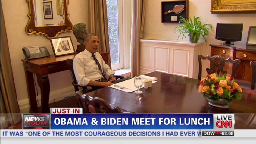 nr tell Obama Biden take rare photo op_00000724.jpg