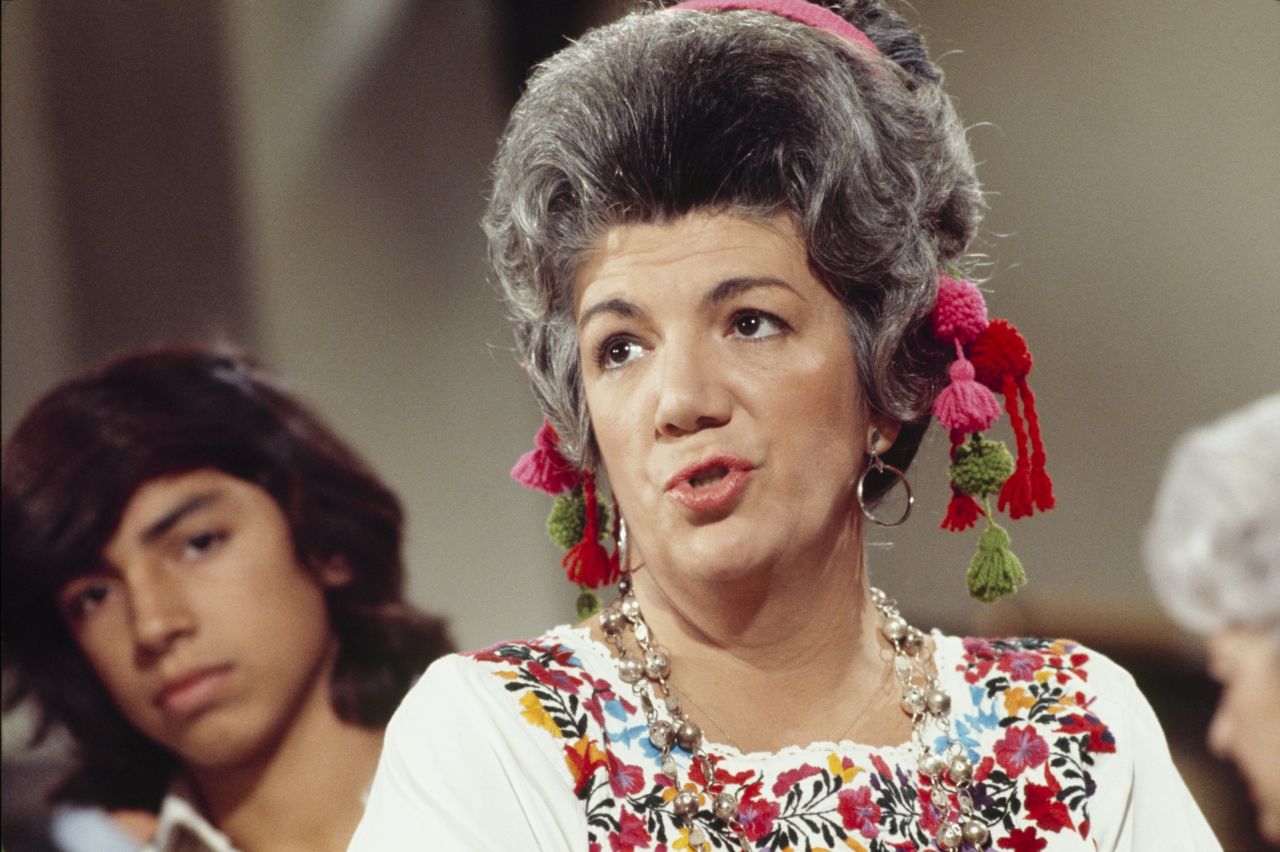 La actriz<a href="http://www.cnn.com/2014/01/08/showbiz/carmen-zapata-obit/index.html"> Carmen Zapata</a>, que fundó la Bilingual Foundation, murió el 5 de febrero en su casa de Los Angeles a los 86 años.