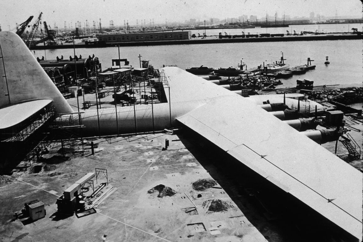 This is an exterior view of the H-4 Hercules, or Spruce Goose -- a massive sea plane designed and built by American industrialist, aviator, and film producer Howard Hughes in 1947. Six times larger than any aircraft of its time, the Spruce Goose, also known as the Flying Boat, was built to carry 700 troops. Made entirely of wood (mostly birch), it only flew once. It now sits in the<a href="http://evergreenmuseum.org/" target="_blank" target="_blank"> Evergreen Aviation and Space Museum</a> in Oregon. 