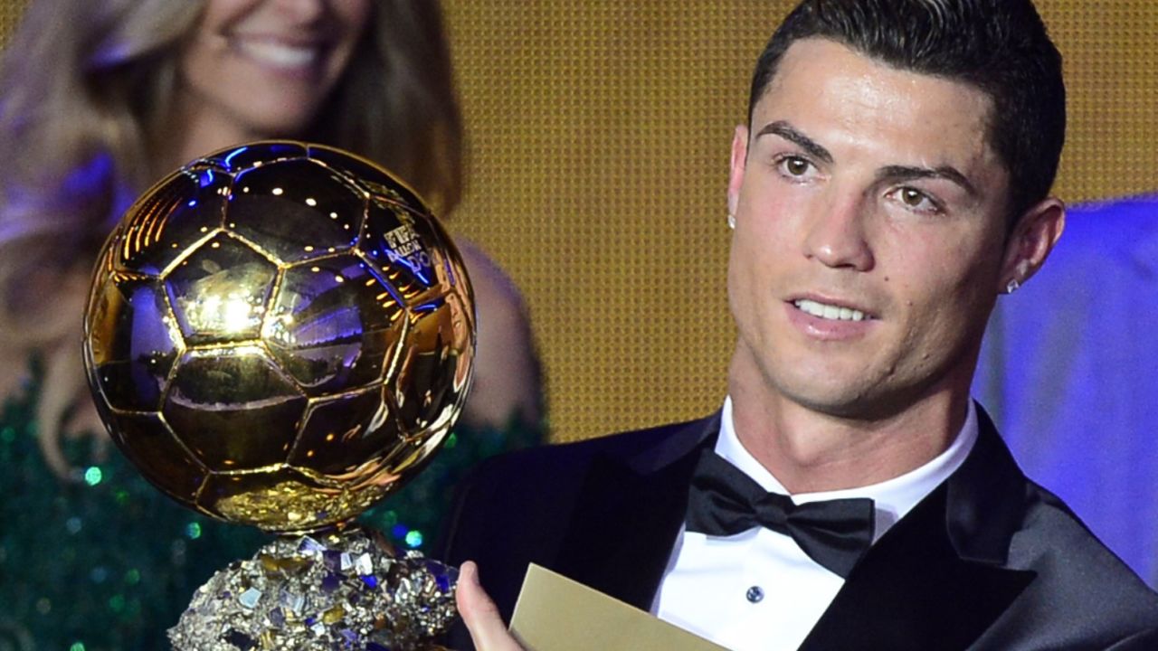 El portugués Cristiano Ronaldo fue distinguido este lunes en Zurich con el Balón de Oro 2013 tras imponerse en la votación final al argentino Lionel Messi y al francés Franck Ribéry.