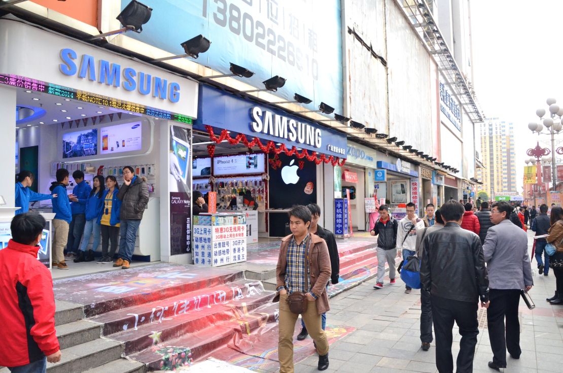 Stores selling Samsung products at Huaqiangbei, a district famous for tech rip-offs. 