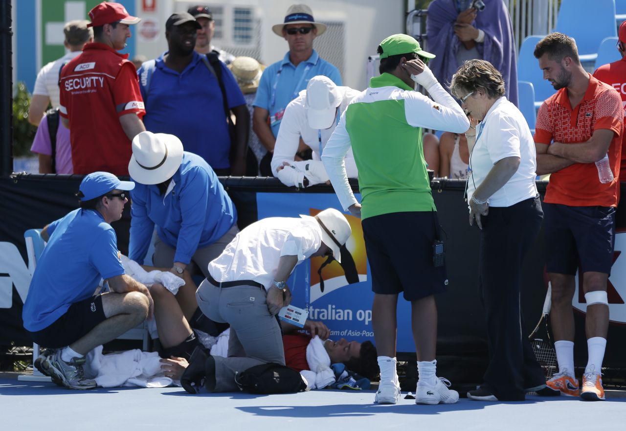It all got to much for Canadian Frank Dancevic who fainted during his match with Frenchman Benoit Paire.