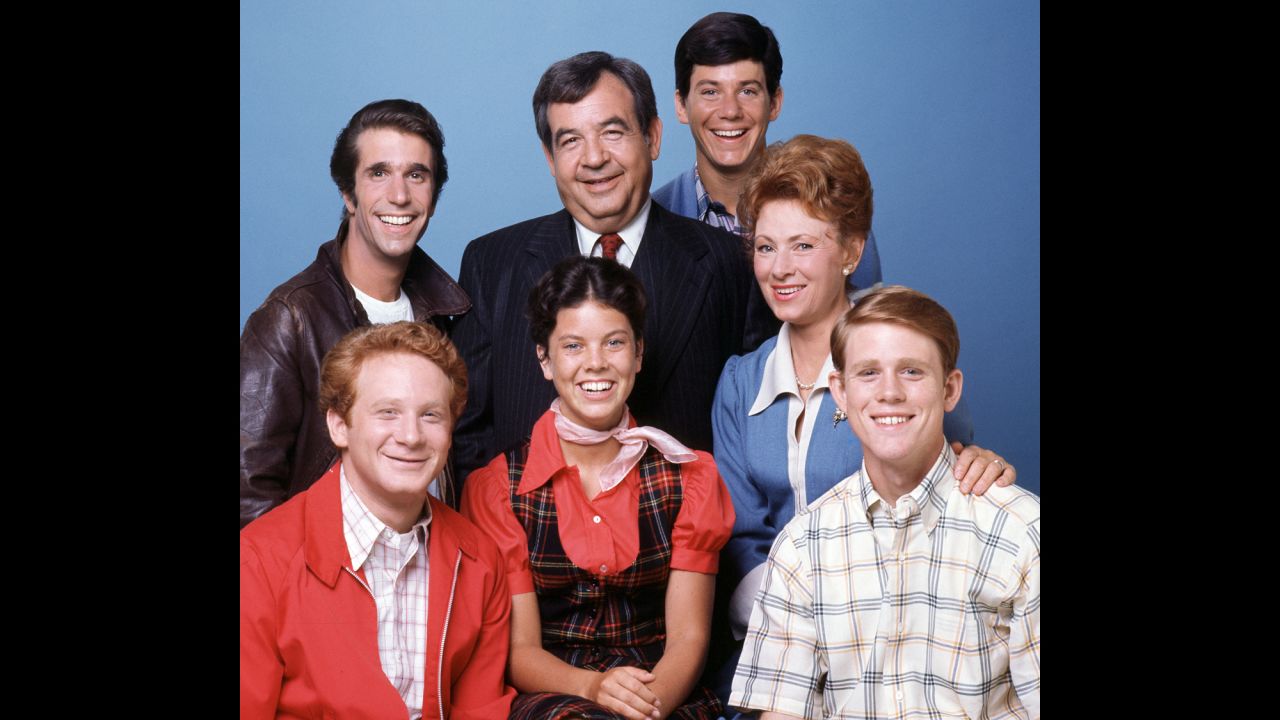 Believe it or not, it was 40 years ago that we were introduced to the Cunninghams and Arthur Fonzarelli. With its wholesome family set in 1950s Milwaukee, "Happy Days" made stars of its cast and become a permanent part of America's pop culture. Here's what Fonzie and the gang have gone on to do.