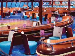 The Spinnaker Lounge on the Norwegian Pearl (Courtesy Shiprocked)
