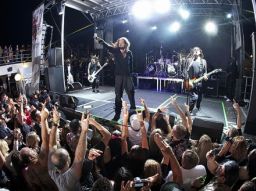 Korn perform at Shiprocked 2012 (Courtesy Chris Bradshaw).
