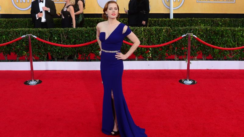 Royal blue hotsell dress red carpet