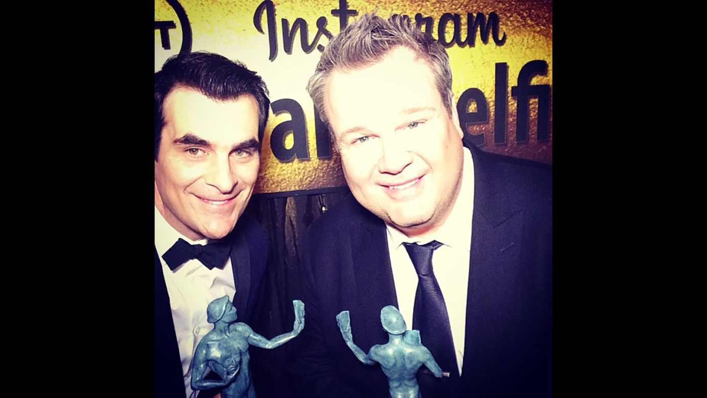 "Modern Family" co-stars Ty Burrell and Eric Stonestreet celebrate a fun night -- and forget to say who they forgot to thank in their acceptance speeches.