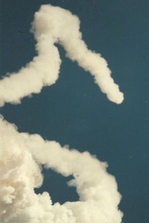 Un usuario de Reddit estaba limpiando las cosas de sus abuelos cuando se topó con estas imágenes únicas de una tragedia nacional que ocurrió hace casi 30 años: el desastre del Challenger.