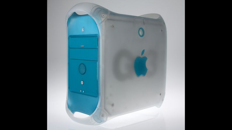 La versión B&W (de "azul y blanco", en inglés) siguió a una Power Mac G3 beige más tradicional en 1999. 