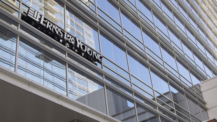 Ernst & Young, accounting firms, Ext's Bldg, sign
Graphics Project