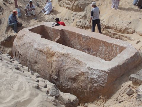 The newly discovered tomb of the Pharaoh Woseribre Senebkay, described as the "king of upper and lower Egypt," had been looted.