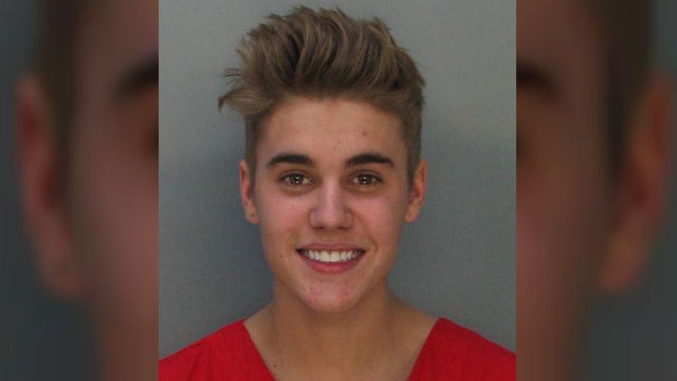 Foto de Justin Bieber arrestado.