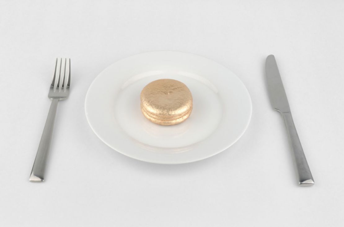 Artist Jin Joo Chae creates a golden Choco Pie. 