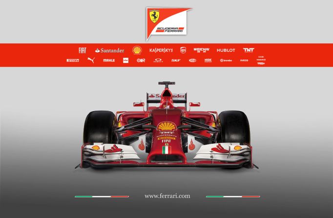 El equipo Ferrari, con el que Schumacher fue seis veces campeón, desplegó una pancarta de "Fuerza Michael" en el primer día de entrenamientos.