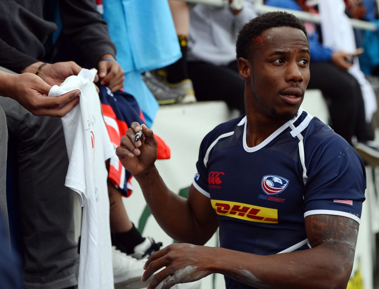 U.S. star Carlin Isles scored a superb try on Friday on the first day in Las Vegas, though the Americans lost 19-12 to Argentina before being beaten 14-12 by France.