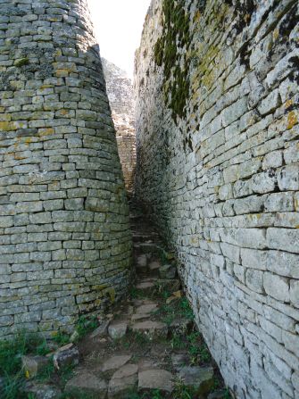 The historical site extends over about 800 hectares and contains the largest pre-colonial structure in sub-Saharan Africa.