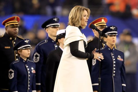 Opera singer Renee Fleming enchanted the crowd with her rendition of the American national anthem before the kickoff.
