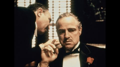 Con su carrera en declive durante casi una década, Marlon Brando hizo un gran retorno como Don Vito Corleone, el patriarca de edad avanzada de una familia del crimen, en la película "El Padrino", de Francis Ford Coppola. Brando ganó su segundo Óscar como mejor actor (el cual rechazó), y la película hizo una superestrella de Al Pacino como el hijo que se hace cargo de la "empresa familiar". La película ocupa el puesto no. 2 en la lista de las 100 mejores películas estadounidenses del American Film Institute.