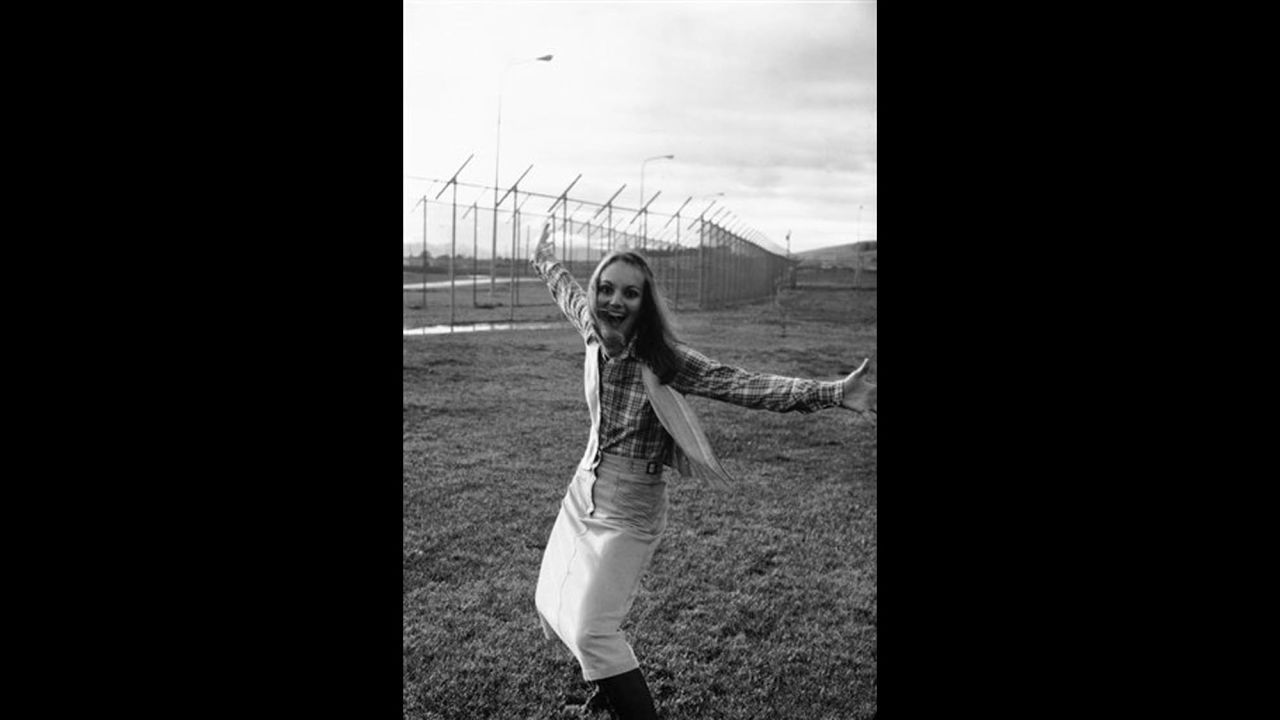 After Hearst served nearly two years in prison, President Jimmy Carter commuted her sentence in early 1979.  Here, she mugs for the camera at the Federal Correctional Institute at Pleasanton, California, on January 31, 1979.