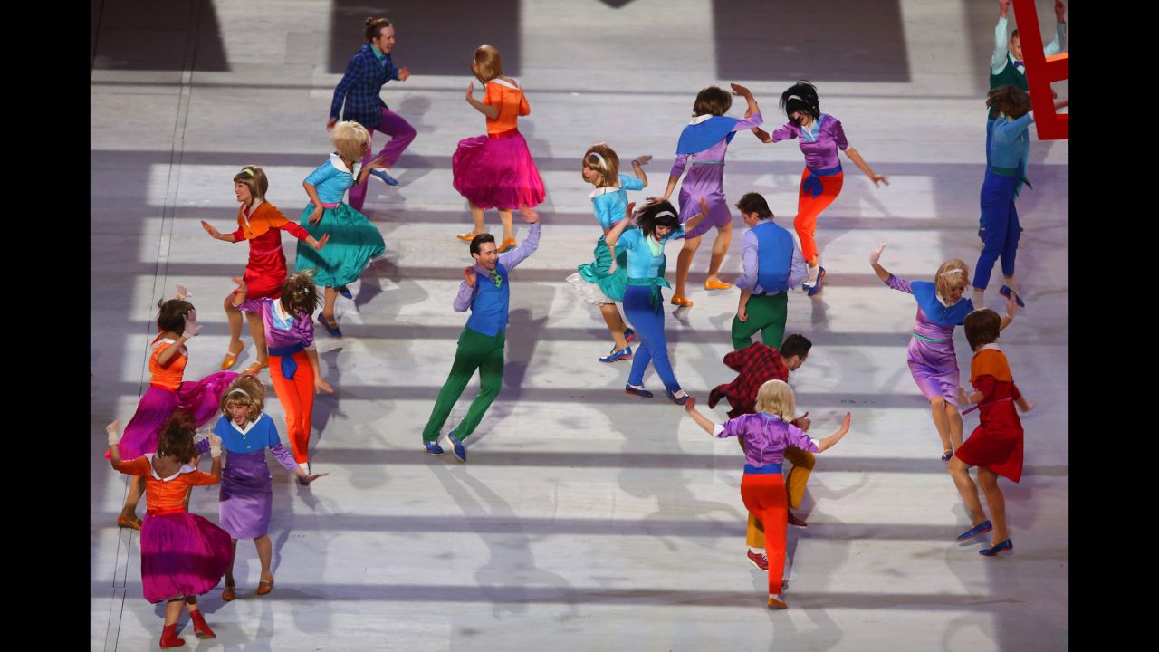 Dancers during the ceremony.