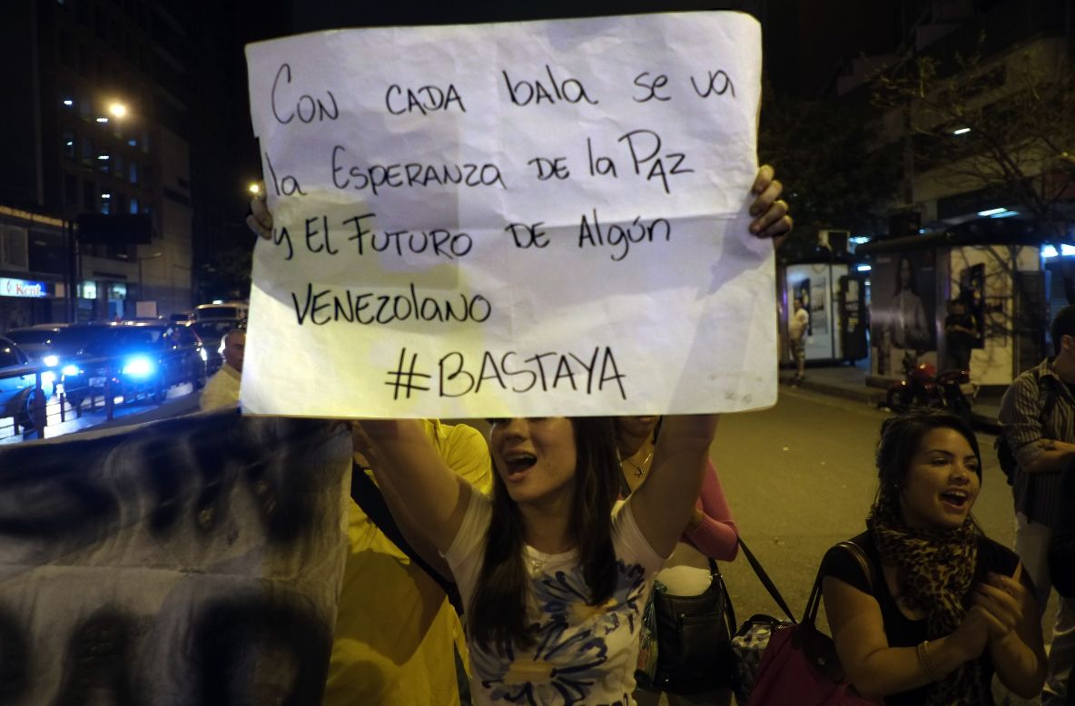 La semana pasa se presentaron manifestaciones estudiantiles en Venezuela contra la inseguridad al interior de las casas de estudio.