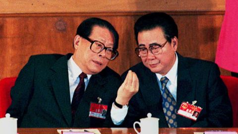 [File photo] Former President of China Jiang Zemin (left) and former PM Li Peng in Beijing on 17 March (year unknown).