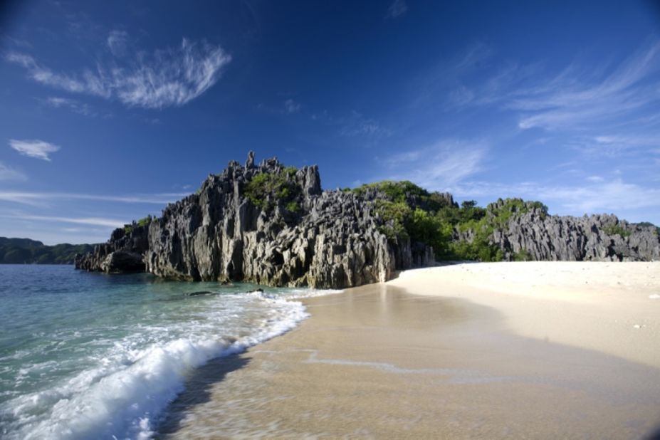 Krabi who? The Philippines might not bring in the tourist numbers of Thailand, but its beaches can easily go toe-to-toe with the kingdom's best.