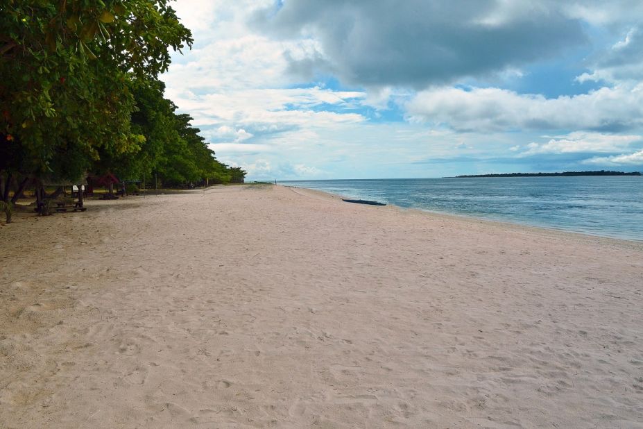 Great Santa Cruz Island is famous for its pink corralline sand, the only beach of its kind in the Philippines.